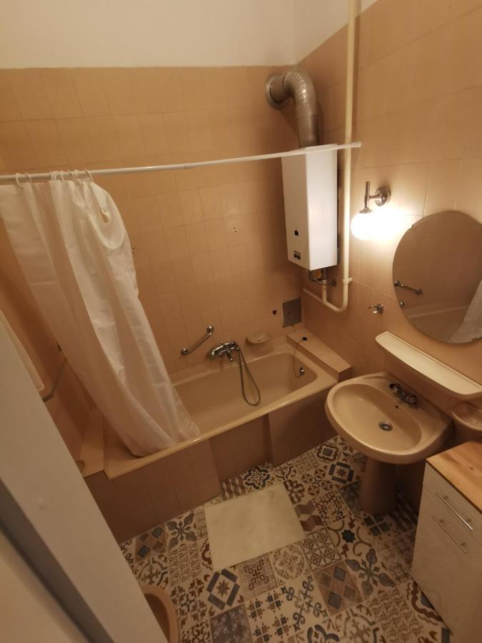 Antikvilla Apartman Szeged Ngoại thất bức ảnh