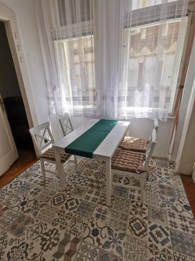 Antikvilla Apartman Szeged Ngoại thất bức ảnh