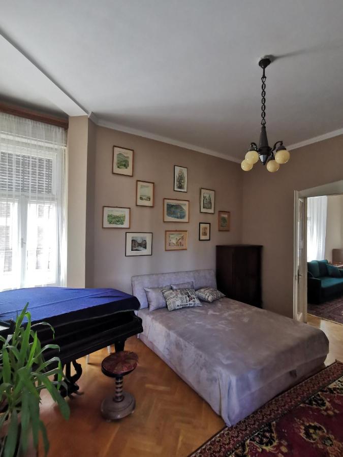 Antikvilla Apartman Szeged Ngoại thất bức ảnh