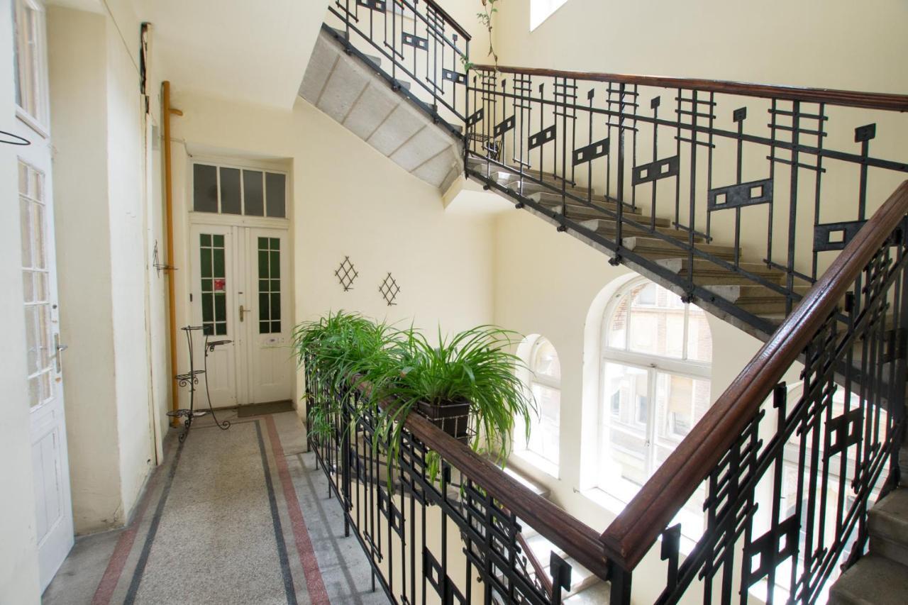 Antikvilla Apartman Szeged Ngoại thất bức ảnh